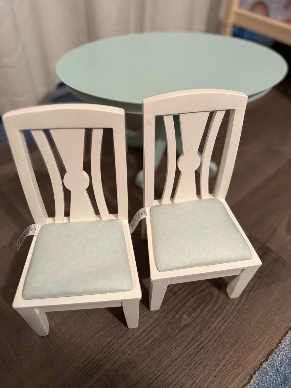 American Girl Mint Green Oval Dining Table & Two Chairs - Picture 5 of 10